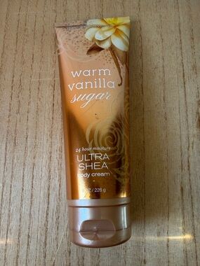 Bath & Body Works Warm Vanilla Sugar Ultra Shea Body Cream - Gold & Cream